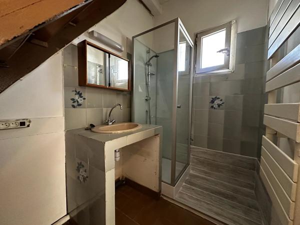 Location                                                      Appartement
                        
                     2 pièces                      38 m2                     à Clermont-l'Hérault