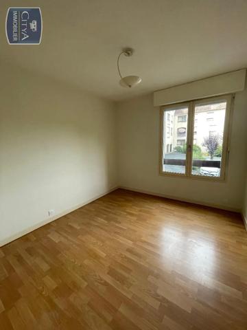 Appartement à louer 3 pièces 66.06m² Sarlat-la-Canéda (24200)