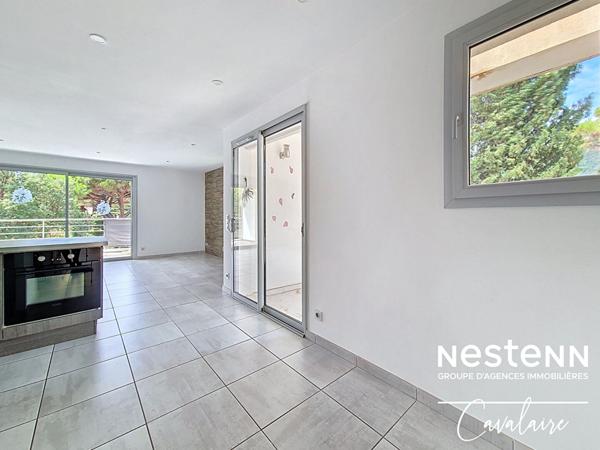 Appartement 3 pièces au calme au premier et dernier étage d'une copropriété intimiste