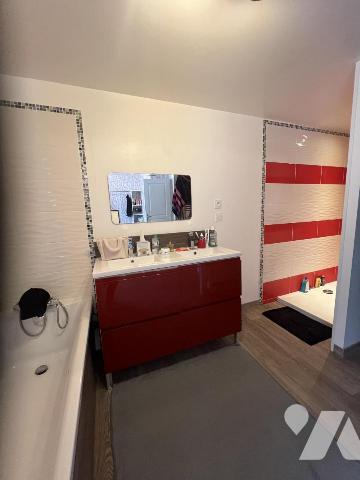 LA FERTE MACE, maison de ville sans travaux, 4ch, jardin clos