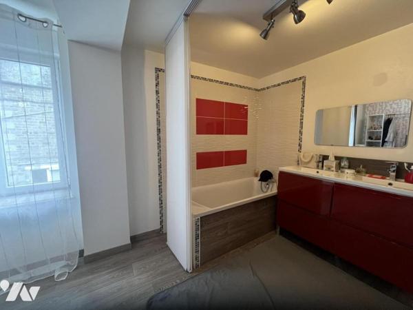 LA FERTE MACE, maison de ville sans travaux, 4ch, jardin clos