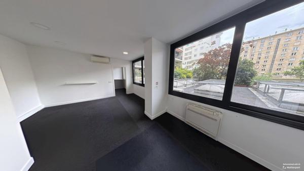 Boulogne-Billancourt (92100) métro Pont de Sèvres – Bureau 70 m² en rez-de-jardin, prêt à l’emploi