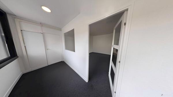 Boulogne-Billancourt (92100) métro Pont de Sèvres – Bureau 70 m² en rez-de-jardin, prêt à l’emploi