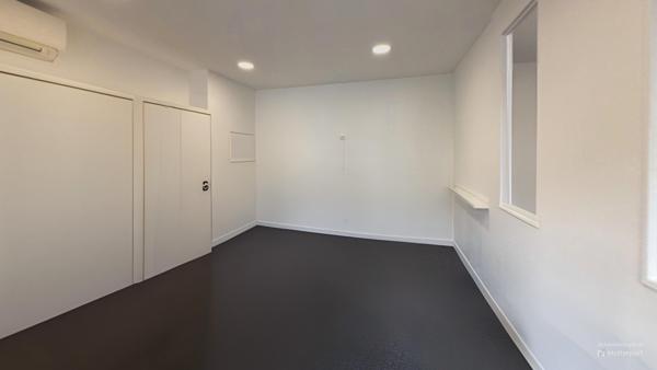 Boulogne-Billancourt (92100) métro Pont de Sèvres – Bureau 70 m² en rez-de-jardin, prêt à l’emploi