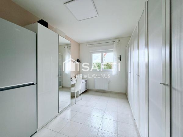 A SOISSONS, QUARTIER TRÈS PRISÉ, MAISON DE 162 M2 AVEC 5 CHAMBRES, VERANDA ET GARAGE DOUBLE.