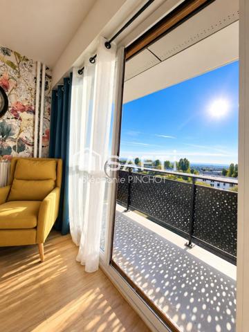 BEAUVAIS – Résidence Jeanne Hachette – F5 de 96 m²