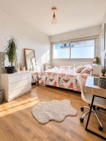 BEAUVAIS – Résidence Jeanne Hachette – F5 de 96 m²