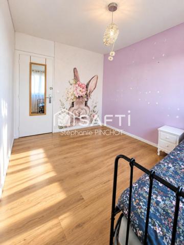 BEAUVAIS – Résidence Jeanne Hachette – F5 de 96 m²
