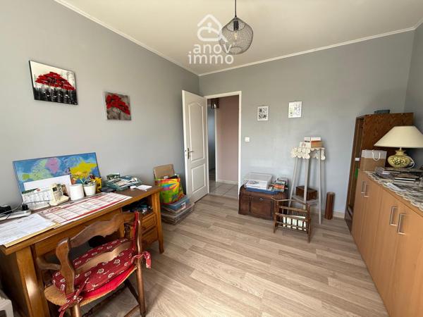 Maison
                                                                                                                                                                                                                                                                                                                        6 pièce(s)                                                                                                                                                                                                          4 chambre(s)                                                                                                                                                                                                          114  m²