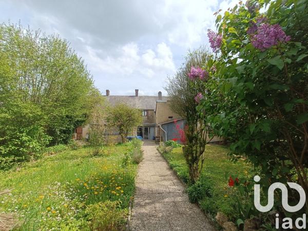 Maison de ville 4 pièces de 136 m² à Courtomer (61390)