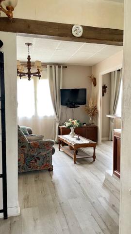Maison
                                                                                                                                                                                                                                                                                                                        3 pièce(s)                                                                                                                                                                                                          2 chambre(s)                                                                                                                                                                                                          62  m²
