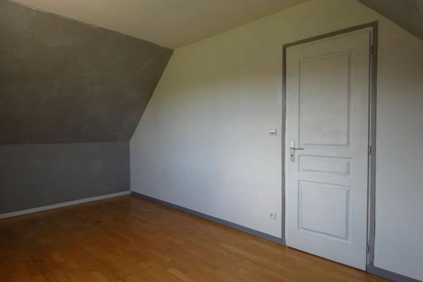 Maison
                                                                                                                                                                                                                                                                                                                        6 pièce(s)                                                                                                                                                                                                          5 chambre(s)                                                                                                                                                                                                          118.5  m²