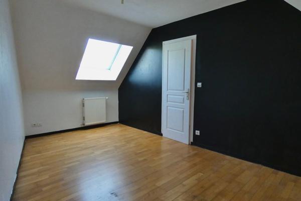 Maison
                                                                                                                                                                                                                                                                                                                        6 pièce(s)                                                                                                                                                                                                          5 chambre(s)                                                                                                                                                                                                          118.5  m²