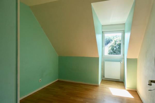 Maison
                                                                                                                                                                                                                                                                                                                        6 pièce(s)                                                                                                                                                                                                          5 chambre(s)                                                                                                                                                                                                          118.5  m²