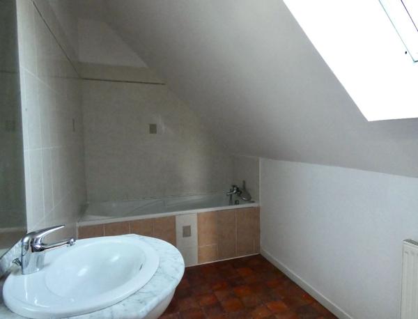 Maison
                                                                                                                                                                                                                                                                                                                        6 pièce(s)                                                                                                                                                                                                          5 chambre(s)                                                                                                                                                                                                          118.5  m²