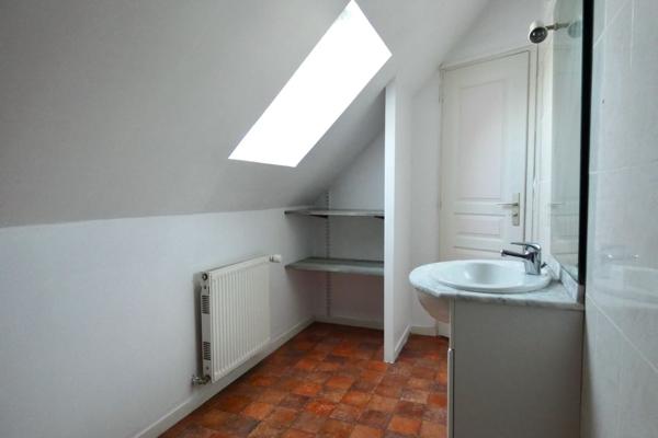 Maison
                                                                                                                                                                                                                                                                                                                        6 pièce(s)                                                                                                                                                                                                          5 chambre(s)                                                                                                                                                                                                          118.5  m²