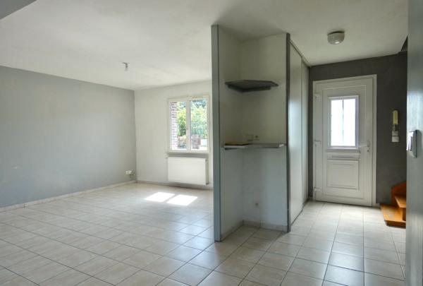 Maison
                                                                                                                                                                                                                                                                                                                        6 pièce(s)                                                                                                                                                                                                          5 chambre(s)                                                                                                                                                                                                          118.5  m²