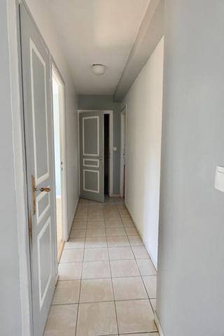 Maison
                                                                                                                                                                                                                                                                                                                        6 pièce(s)                                                                                                                                                                                                          5 chambre(s)                                                                                                                                                                                                          118.5  m²