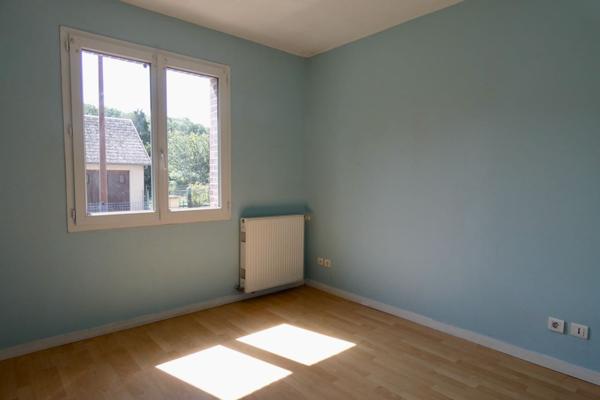 Maison
                                                                                                                                                                                                                                                                                                                        6 pièce(s)                                                                                                                                                                                                          5 chambre(s)                                                                                                                                                                                                          118.5  m²