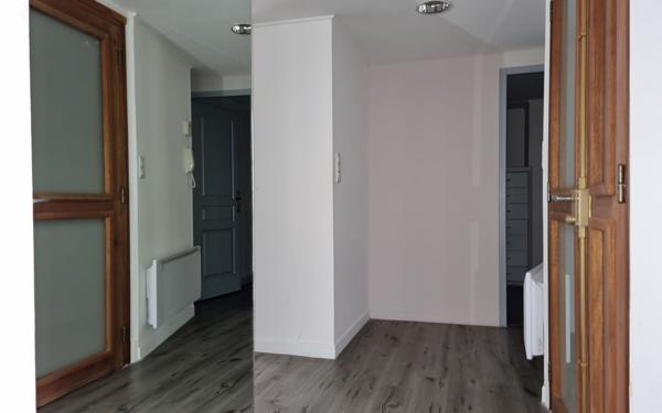 Appartement à louer    4 pièces •  Alès