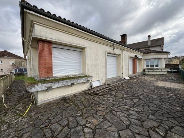 Maison à vendre |  Châlus |  9 pièces | 238 m²