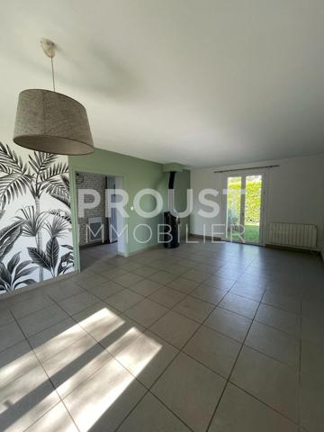 Plain-pied de 116 m² à fressines, 4 chambres jardin et garage.