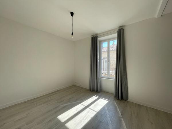 Appartement FONTENAY LE COMTE - 1 pièce(s) - 22 m2