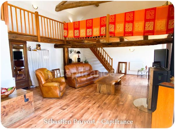 Dpt Dordogne (24),Maison en pierre à vendre Proche Thiviers (24800), P5 140m2, terrain 1715m2, dépendance.