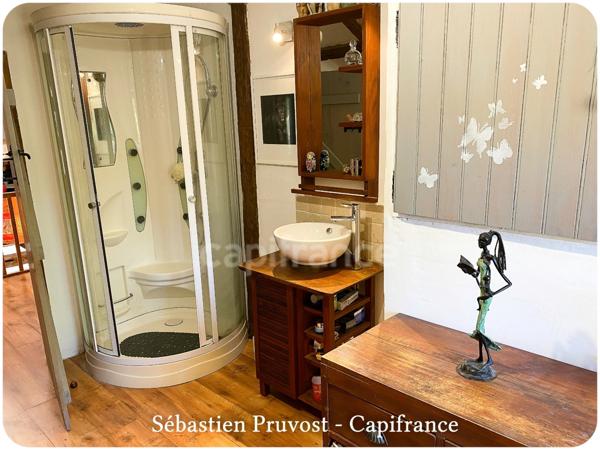 Dpt Dordogne (24),Maison en pierre à vendre Proche Thiviers (24800), P5 140m2, terrain 1715m2, dépendance.