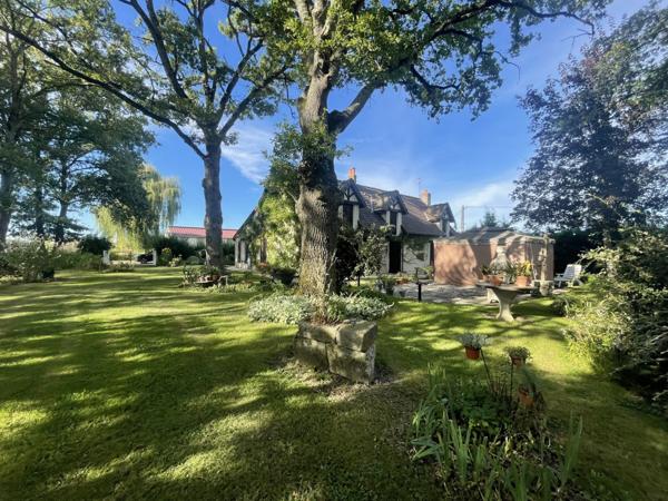 Vente Maison160 m² - 4 Pièces - INEUIL (18160)