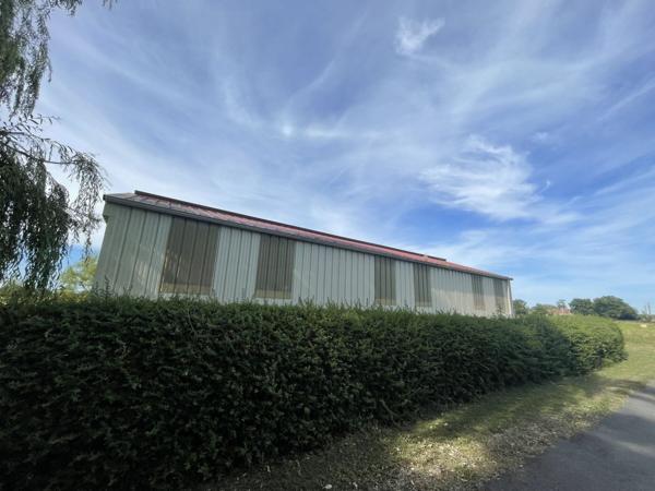 Vente Maison160 m² - 4 Pièces - INEUIL (18160)