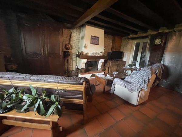 Vente Maison160 m² - 4 Pièces - INEUIL (18160)