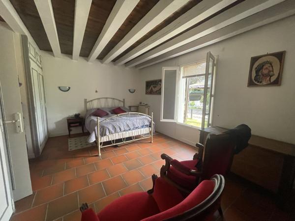 Vente Maison160 m² - 4 Pièces - INEUIL (18160)