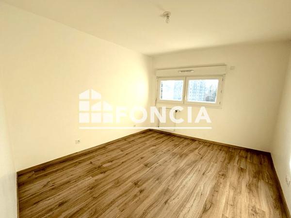 Location Appartement 2 pièces 41.2 m² - 5 RUE DOCTEUR BUTTERLIN Voiron 38500