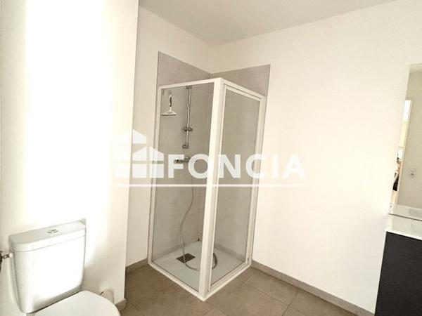 Location Appartement 2 pièces 41.2 m² - 5 RUE DOCTEUR BUTTERLIN Voiron 38500