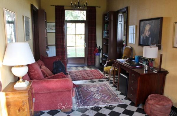 ANCIEN PRESBYTERE - VUE DEGAGEE SUR LA CAMPAGNE ENVIRONNANTE - PISCINE