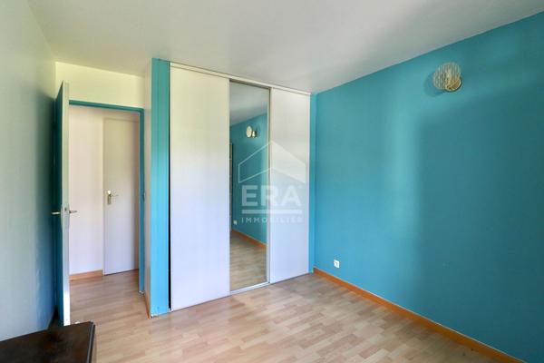 Appartement Emerainville 3 pièces - faibles charges - ravalement récent