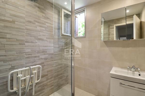 Appartement Emerainville 3 pièces - faibles charges - ravalement récent