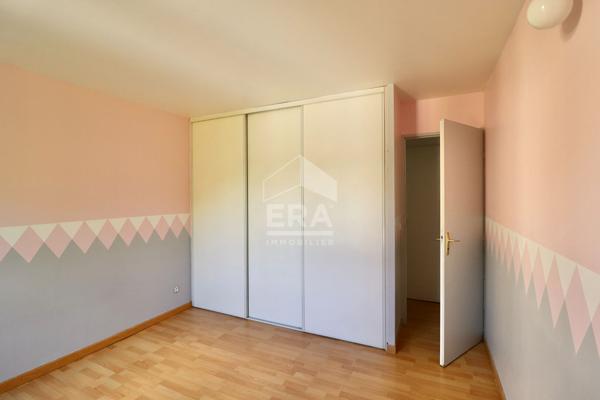 Appartement Emerainville 3 pièces - faibles charges - ravalement récent