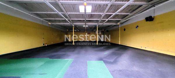 Cellule commerciale. 444 m² . Zone commerciale