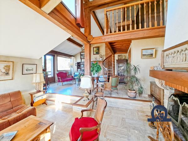 La Tour-en-Jarez (42580) Maison 7 pièces La Tour en Jarez