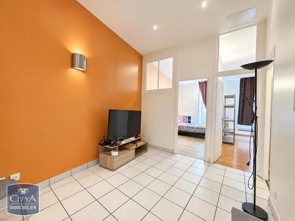 Appartement à louer 4 pièces 77.95m² Mâcon (71000)