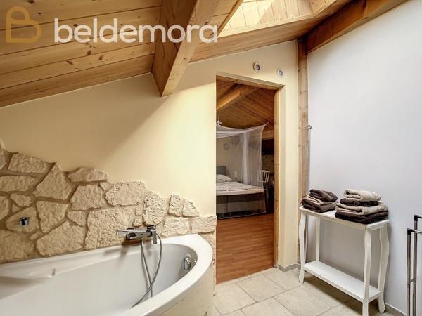 Fumel (47500) Maison rénovée avec gîte, dépendances et piscine