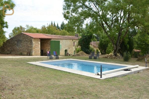 Fumel (47500) Maison rénovée avec gîte, dépendances et piscine