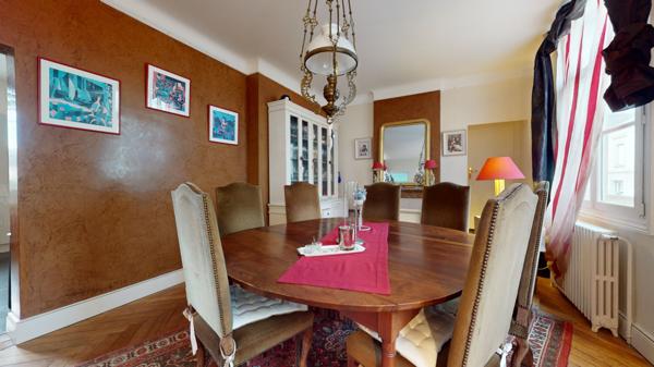 Cinq-Mars-la-Pile (37130) TRES BELLE MAISON BOURGEOISE du début XXème siècle,