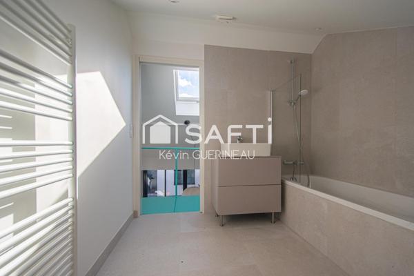 Maison rénovée, 5 chambres, 1 bureau et 1 garage