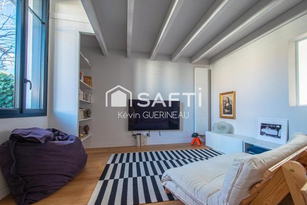 Maison rénovée, 5 chambres, 1 bureau et 1 garage