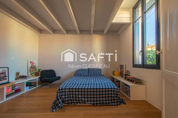 Maison rénovée, 5 chambres, 1 bureau et 1 garage