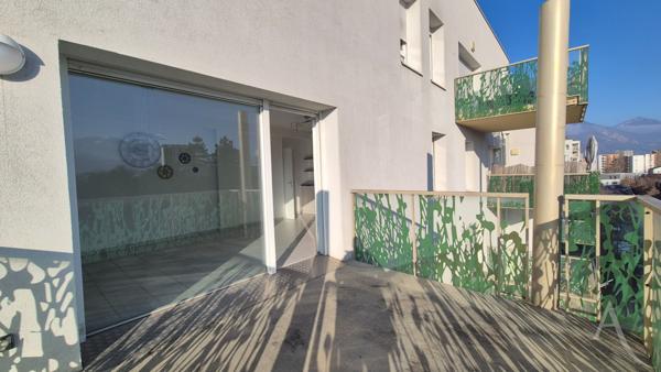 Appartement Grenoble 3 pièce(s) 66.21 m2