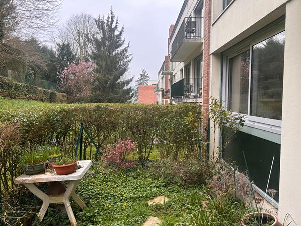 Appartement Rouen - bois guillaume - mont saint aignan - Rouen - Gare rive droite 2 chambres 90m² Terrasse 30m² Sud parking sous sol Grand séjour salon Cuisine commerces 200m - ecrin de verdure